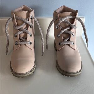 Timberland Tan Ankle-High Boots for Outdoor Adventures